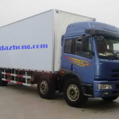 超大貨車(chē)8噸黃牌9米6廂式貨車(chē)